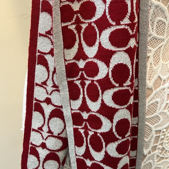 Coach 1941 Red & Silver Monogram C Knit Scarf EUC - Picture 4 of 7